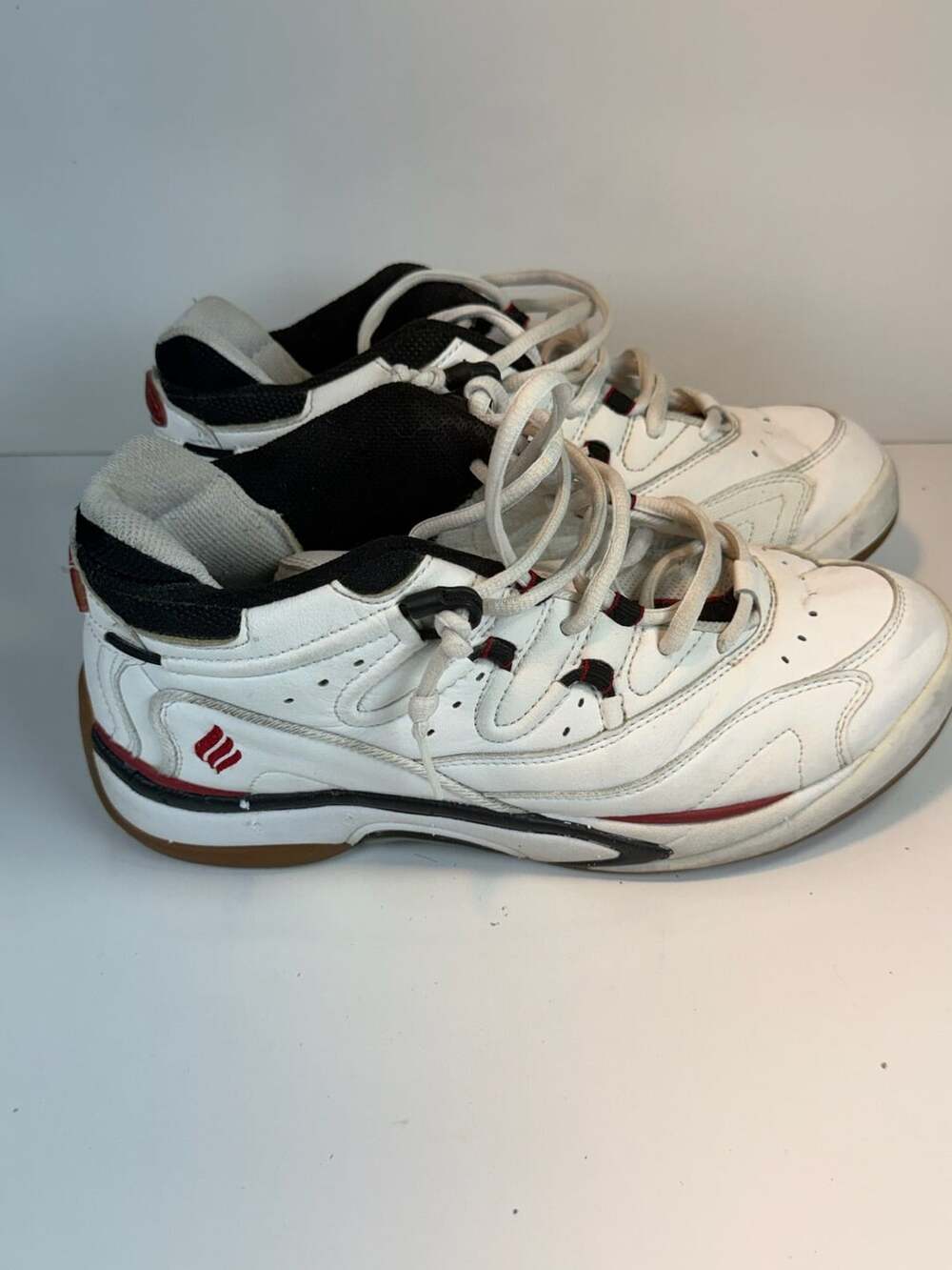 Ektelon Court Shoes Size 8.5 White Black Red Racquetball